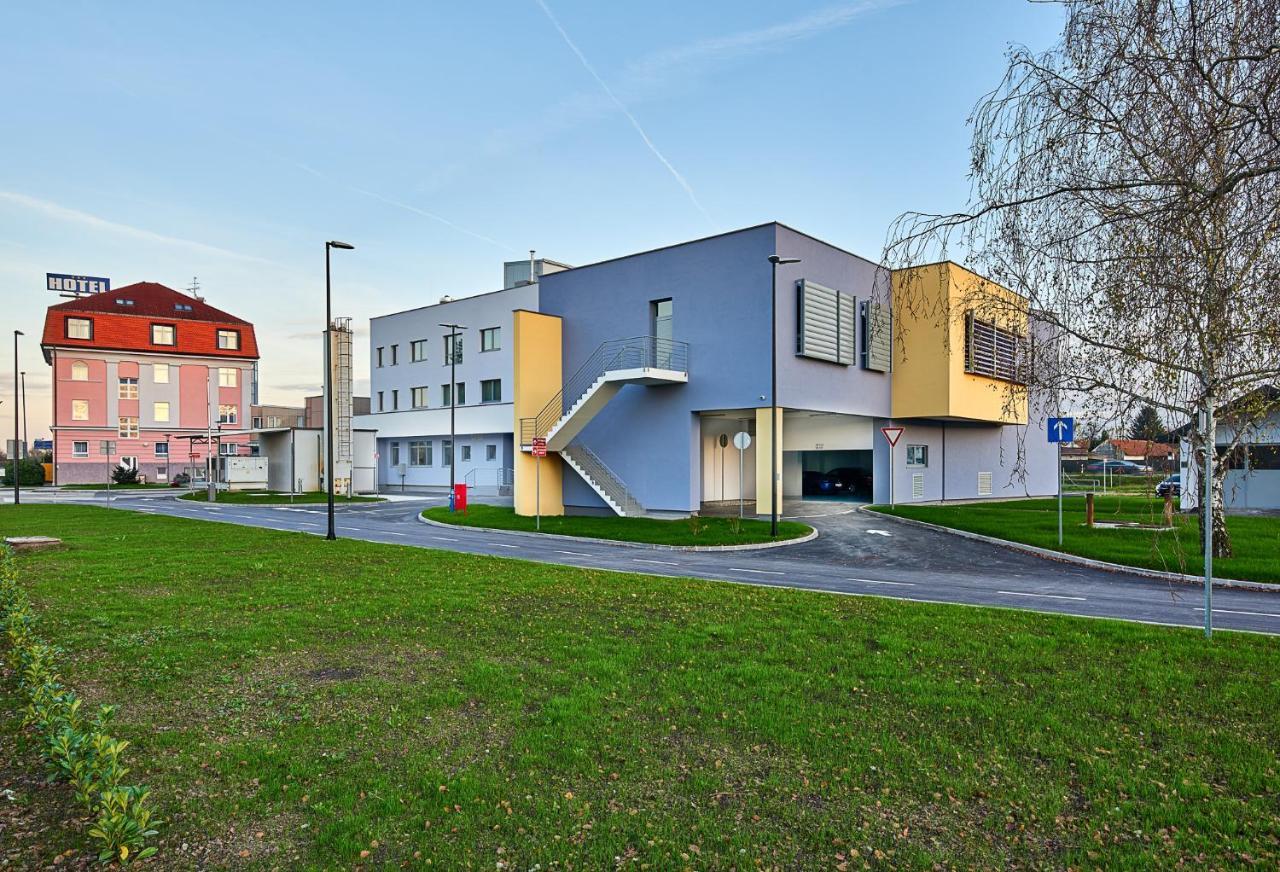 Hotel Europa Karlovac Exterior foto